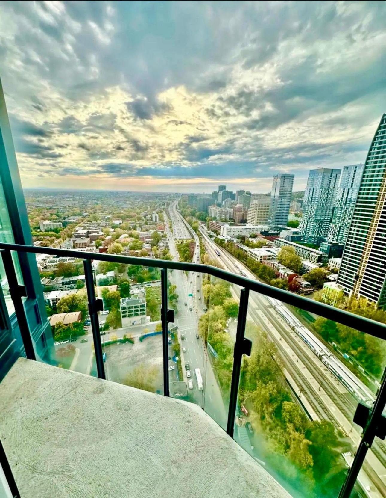 Spectacular Skyline Views - Downtown Montreal - Luxury Condo & Penthouse Bilik gambar