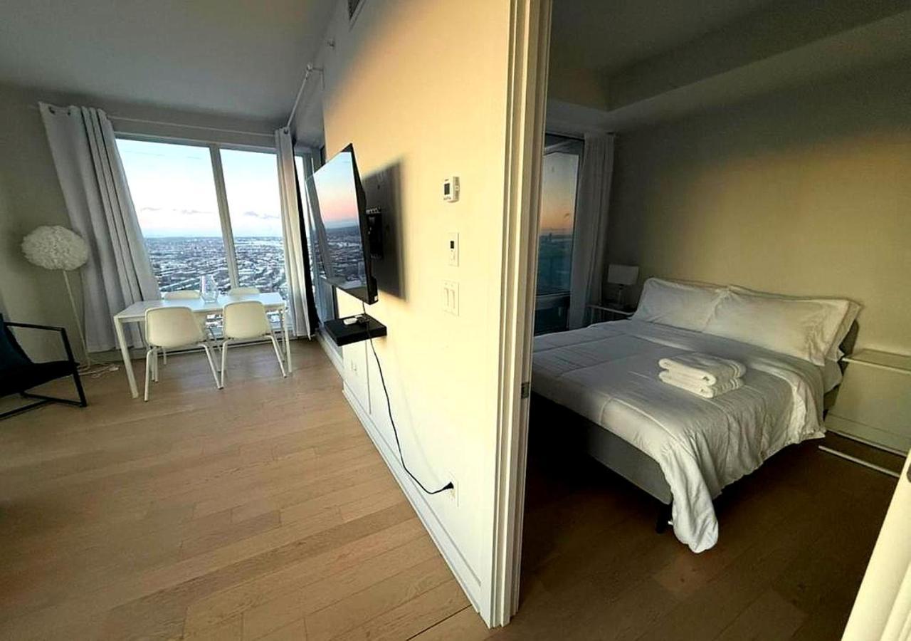 Spectacular Skyline Views - Downtown Montreal - Luxury Condo & Penthouse Luaran gambar